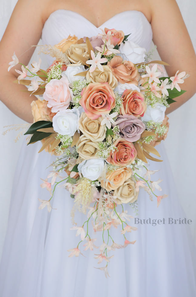 Beige Wedding Bouquet / – Budget-Bride