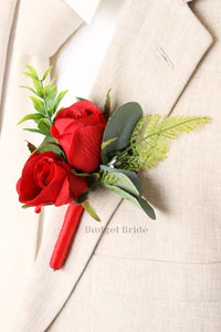 Elliott Boutonniere  - #190- $27.50