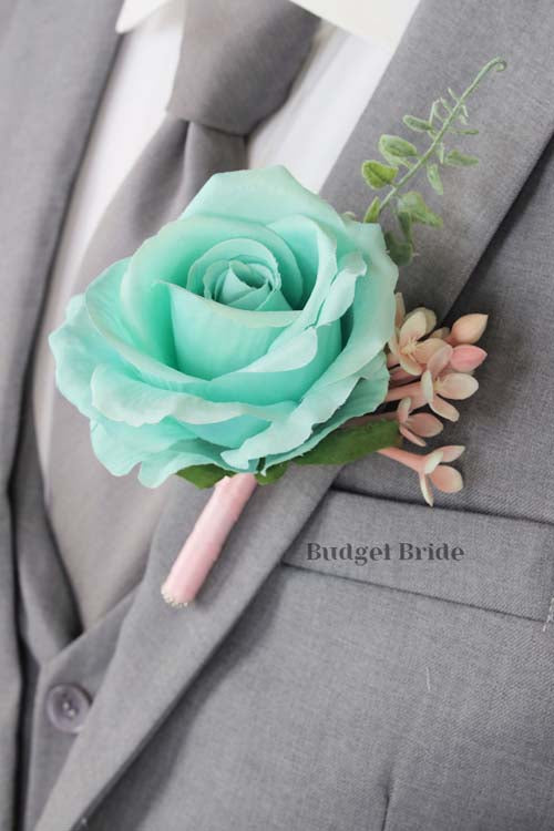 Henry Boutonniere - #117 -  $19.50