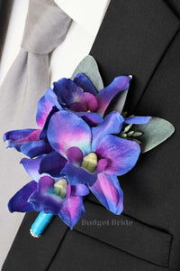 Izan Boutonniere  - #163 - $32.50